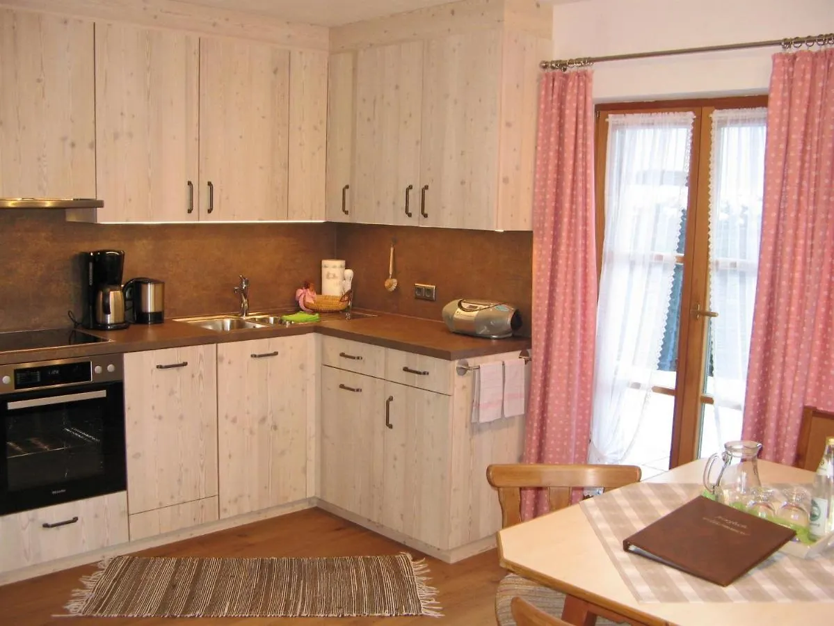 Apartamento Haus Isartal Mittenwald 0*,  Alemania